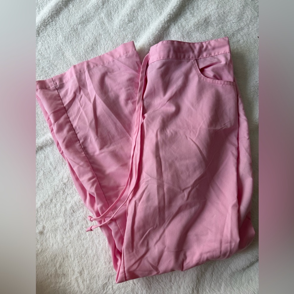 Baby pinks greys anatomy scrubs - Picture 5 of 5